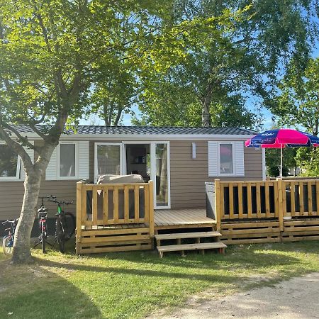 Chalet Op Camping Lauwersoog Met 3 Slaapkamers En Vaatwasser - Joycasa Bagian luar foto