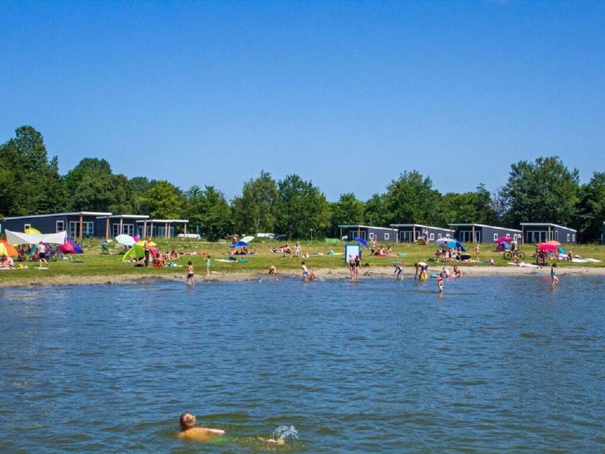 Chalet Op Camping Lauwersoog Met 3 Slaapkamers En Vaatwasser - Joycasa Bagian luar foto