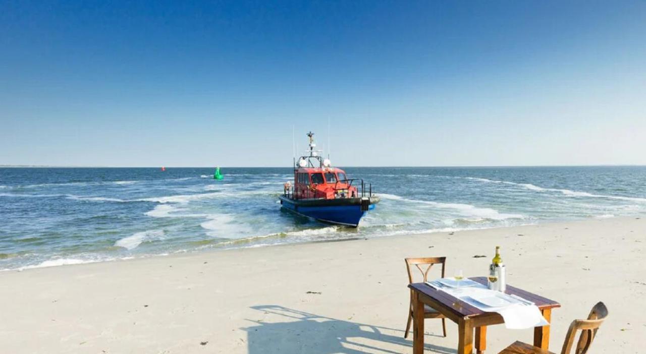 Chalet Op Camping Lauwersoog Met 3 Slaapkamers En Vaatwasser - Joycasa Bagian luar foto