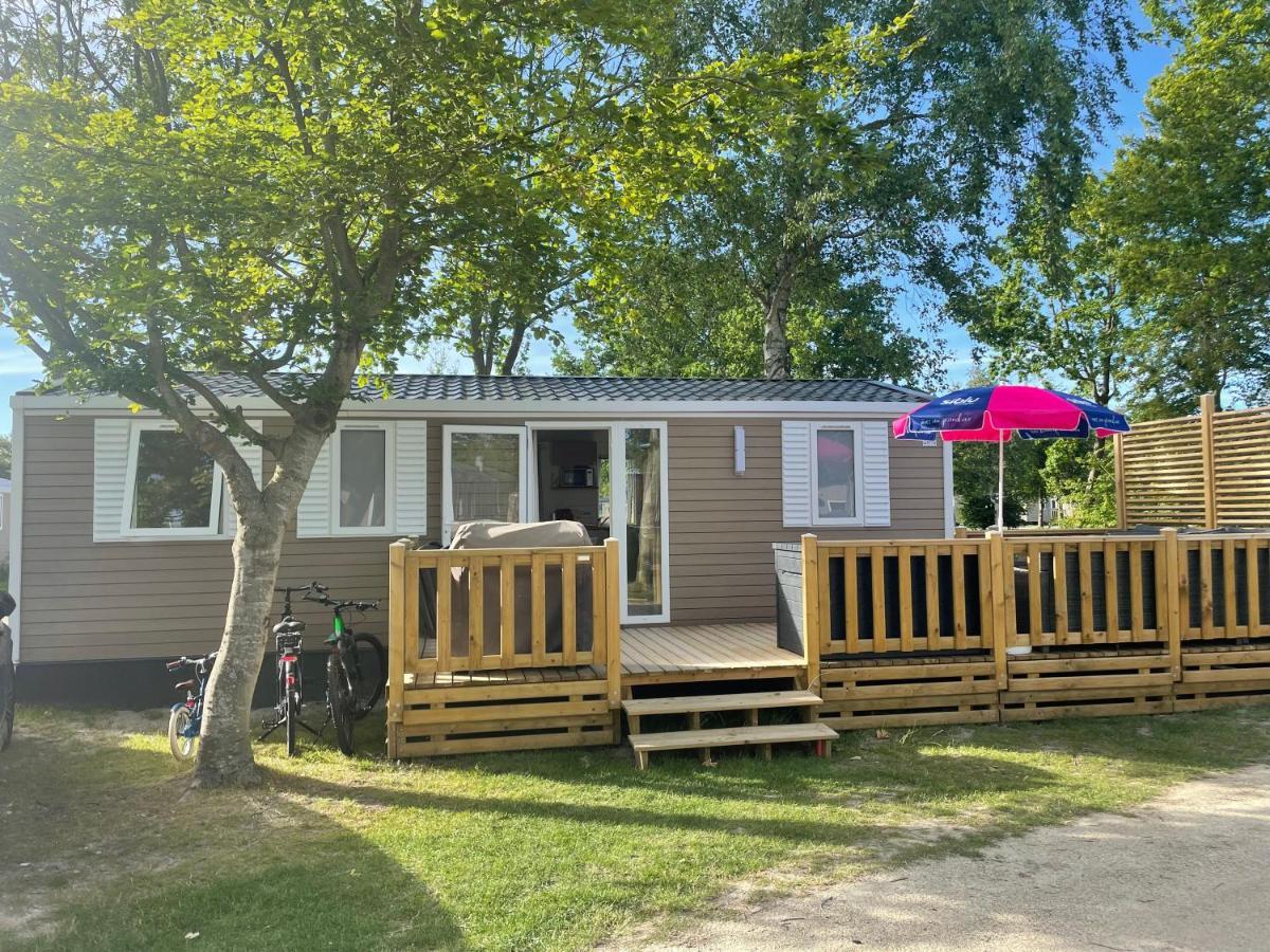 Chalet Op Camping Lauwersoog Met 3 Slaapkamers En Vaatwasser - Joycasa Bagian luar foto